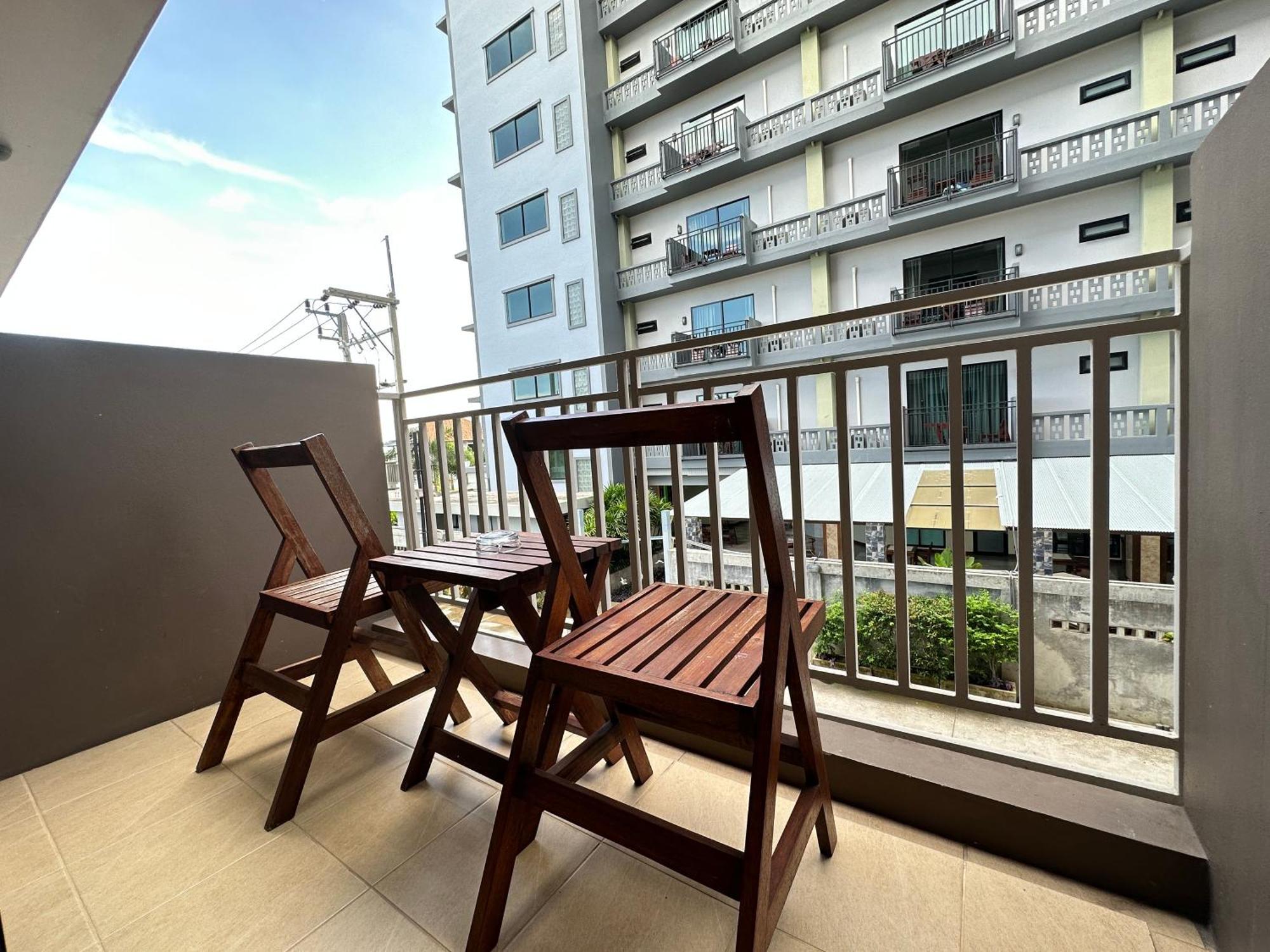 Mangrove Prestige Hotel Na Chom Thian Exterior foto
